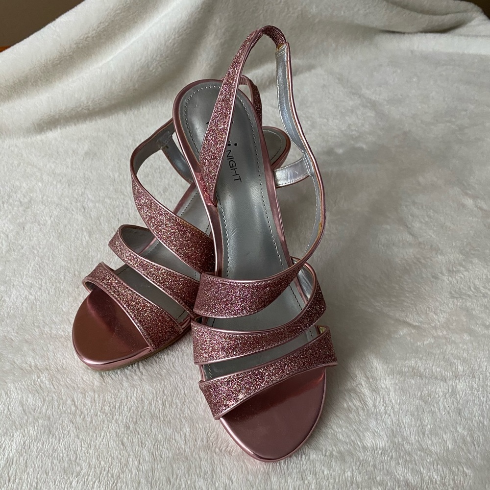 Pink Fioni Night sparkle shoe 7.5